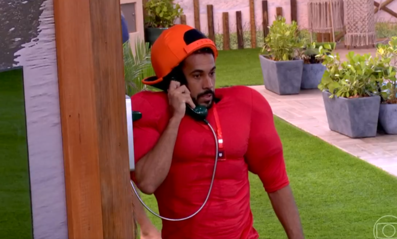 BBB25: Maike atende o Big Fone e indica Diego e Dani Hypólito ao Muramento BBB25: Maike atende o Big Fone e indica Diego e Dani Hypólito ao Muramento