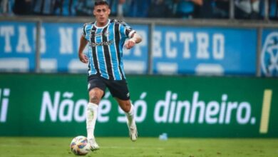 Responsável de dois golaços na êxito do Grêmio, Pavón celebra boa temporada e explica alternativa pela ‘7’