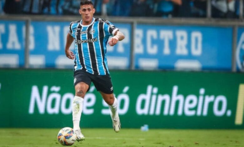 Responsável de dois golaços na êxito do Grêmio, Pavón celebra boa temporada e explica alternativa pela ‘7’