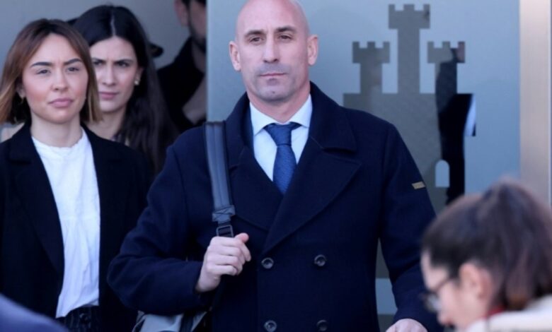 Advogada de Rubiales pede sua perdão no ocorrência do ósculo contrariado em Jenni Hermoso Advogada de Rubiales pede sua perdão no ocorrência do ósculo contrariado em Jenni Hermoso