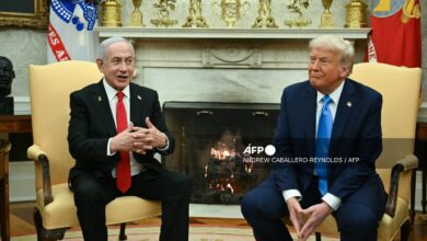 Trump encontra Netanyahu e vigia retirada de moradores de Gaza