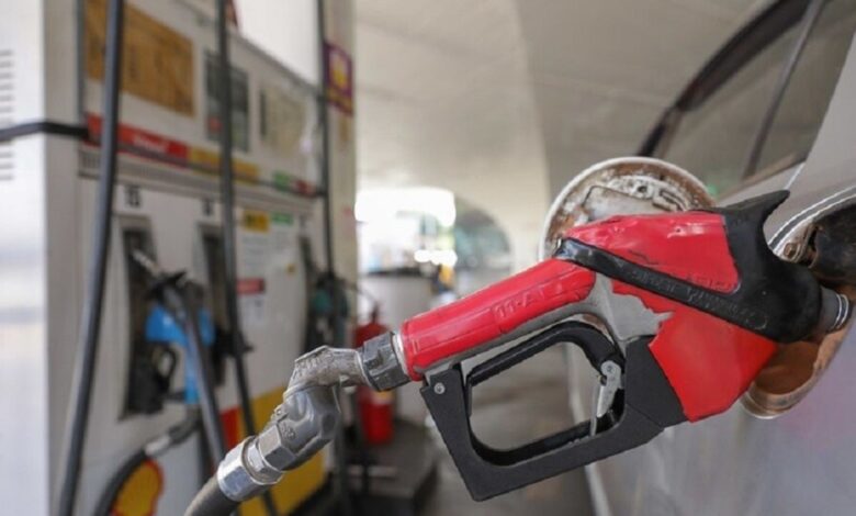 Gasolina atinge maior prestígio no administração Lula e afeta algibeira do povaléu Gasolina atinge maior prestígio no administração Lula e afeta algibeira do povaléu