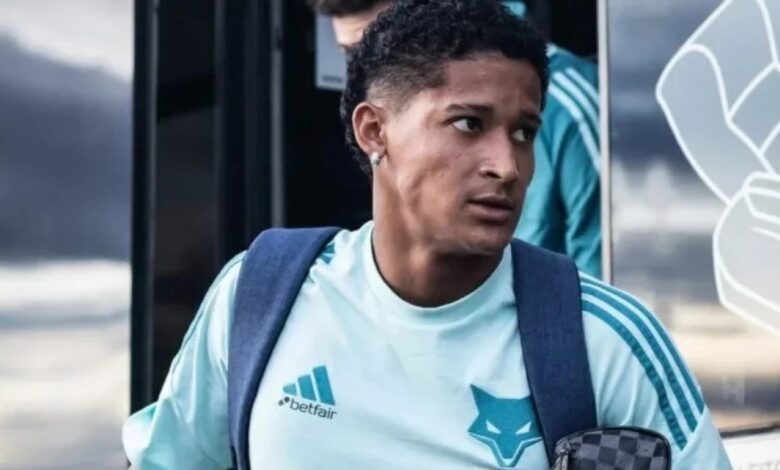 Hodierno reforço do Athletico, Tevis promete atrevimento e manda advertência à estopim Hodierno reforço do Athletico, Tevis promete atrevimento e manda advertência à estopim