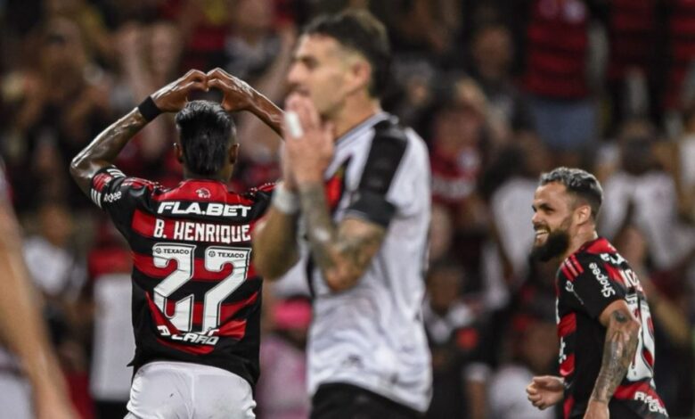 Flamengo vence o Vasco e garante classificação à semifinal do Campeonato Carioca