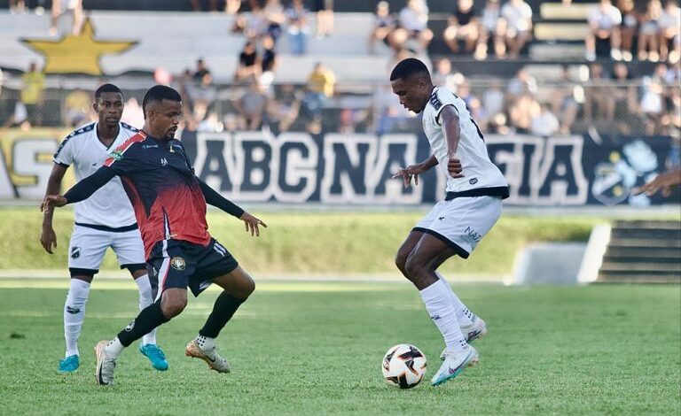 Diretoria do ABC reclama da arbitragem no empate contra o Bola Diretoria do ABC reclama da arbitragem no empate contra o Bola