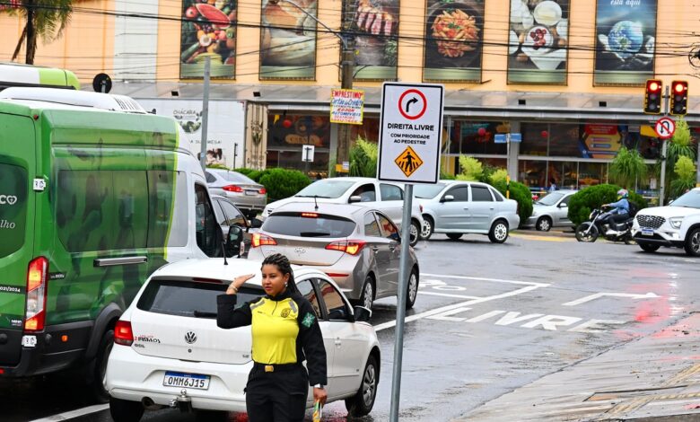 Prefeitura de Goiânia libera conversão à dextra em 33 semáforos