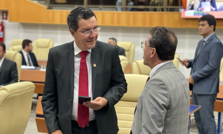 Vereadores de Goiânia apresentam projetos com foco na saúde e trânsito Vereadores de Goiânia apresentam projetos com foco na saúde e trânsito