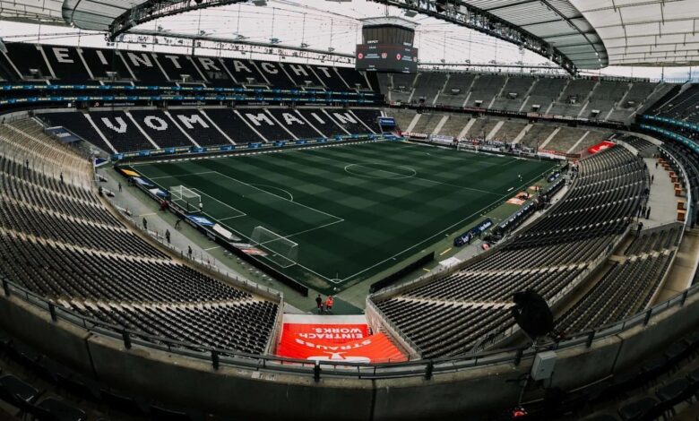 Frankfurt x Holstein Kiel: horário e onde observar ao jogo da Bundesliga Frankfurt x Holstein Kiel: horário e onde observar ao jogo da Bundesliga